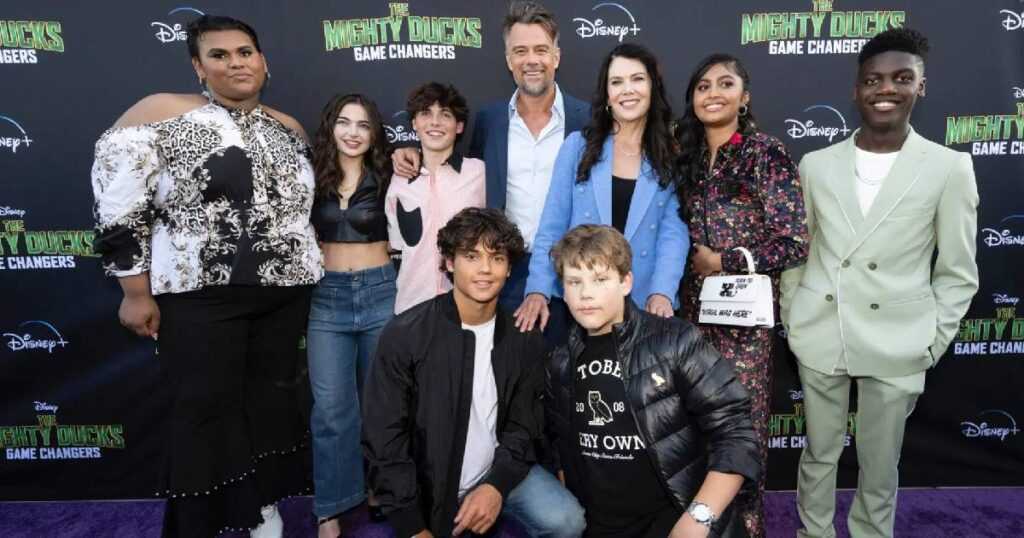 The Mighty Ducks Game Changers Season 3 Cast