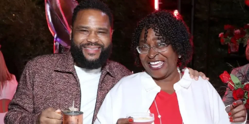 Trippin' with Anthony Anderson and Mama Doris Premise